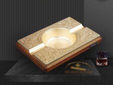 Gạt tàn thương hiệu Lubinski có thiết kế ấn tượng